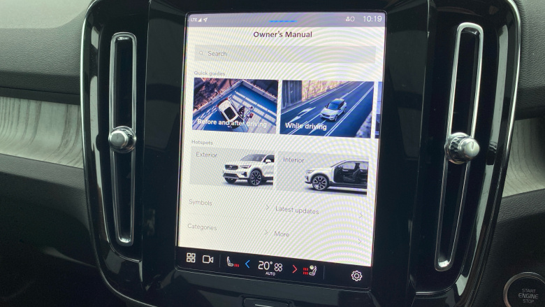 Volvo XC40 2.0 B4P Ultra Dark 5dr Auto Petrol Estate